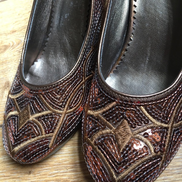 Shoes - Picture 2 of 6